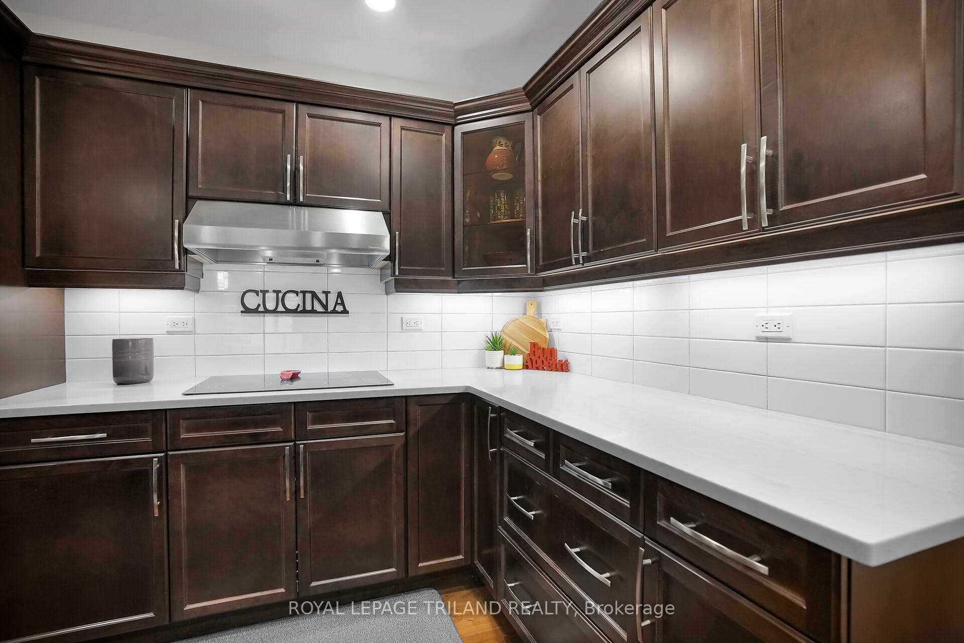 250 Pall Mall Street Unit 1206 photo 13