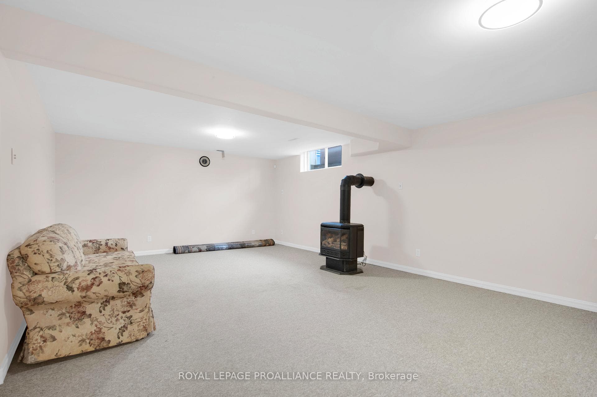 78 Hickory Grove photo 24