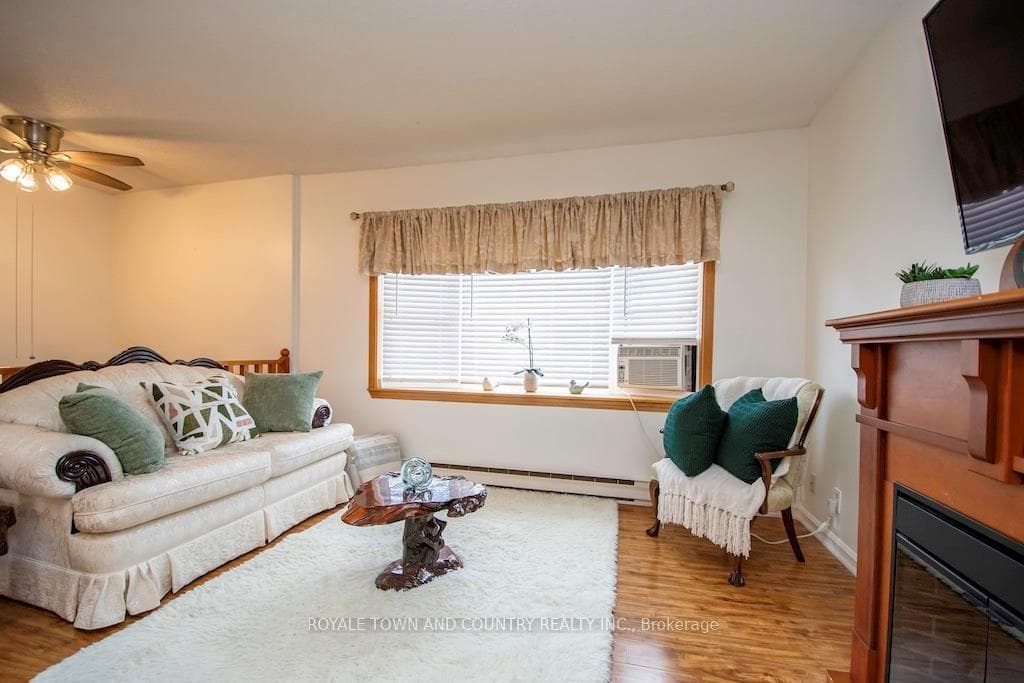 115 Mary Street Unit 30 photo 3