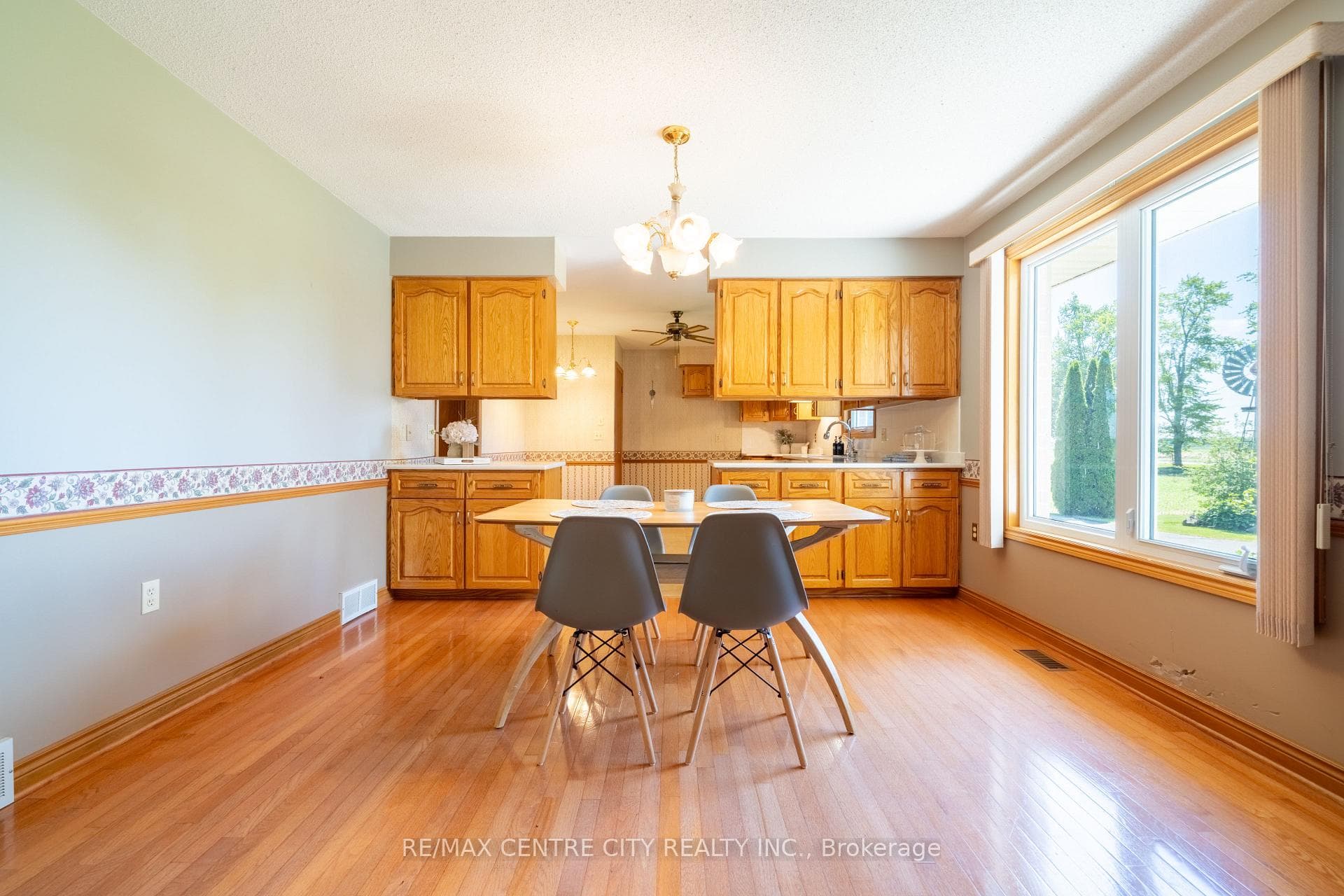 2200 Katesville Drive photo 14