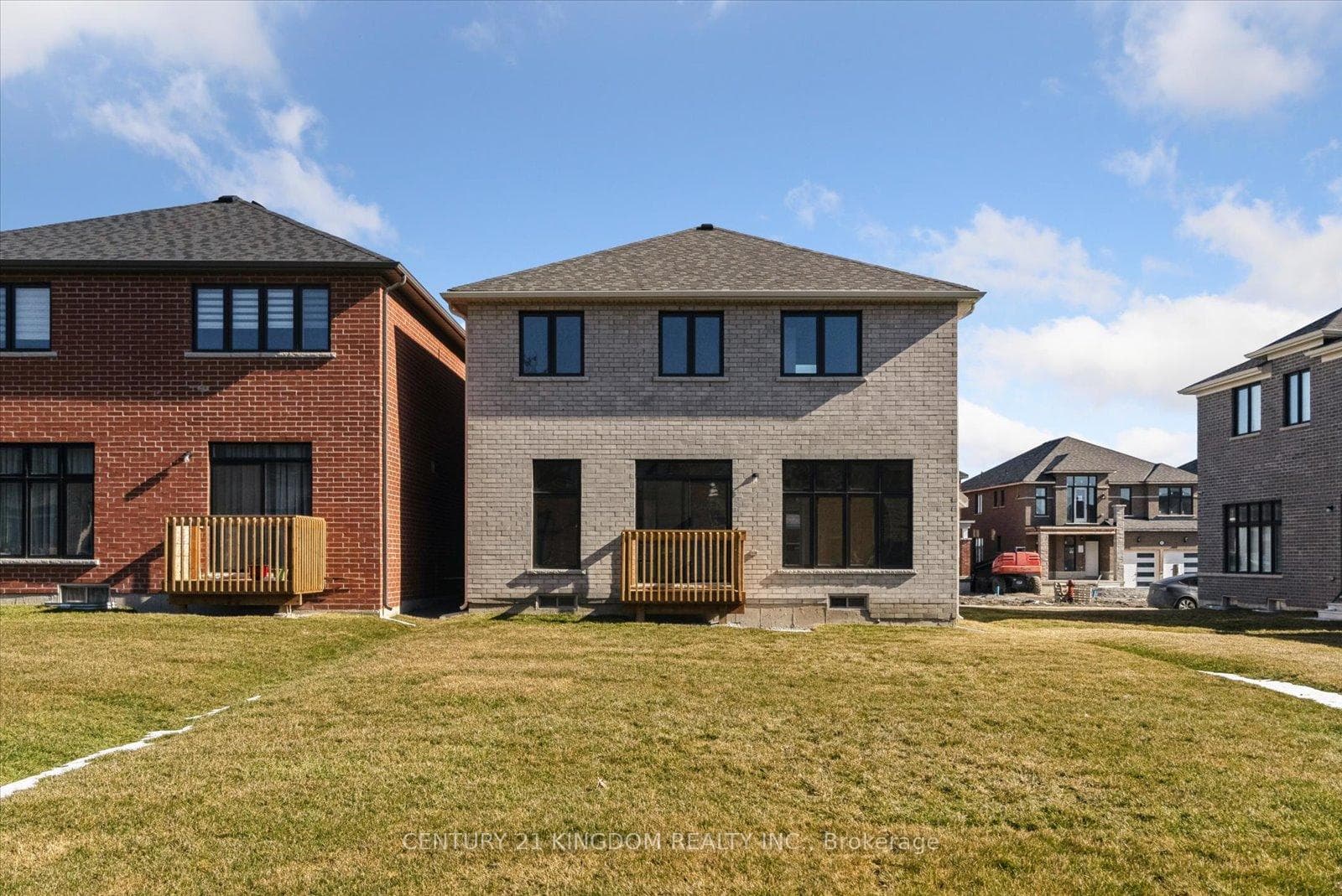 24 John Dallimore Drive photo 32