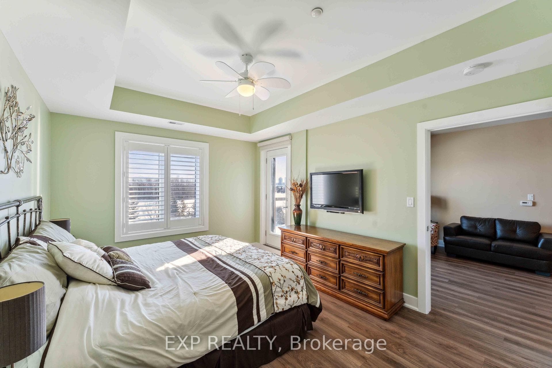615 Longfields Drive Unit 409 photo 13