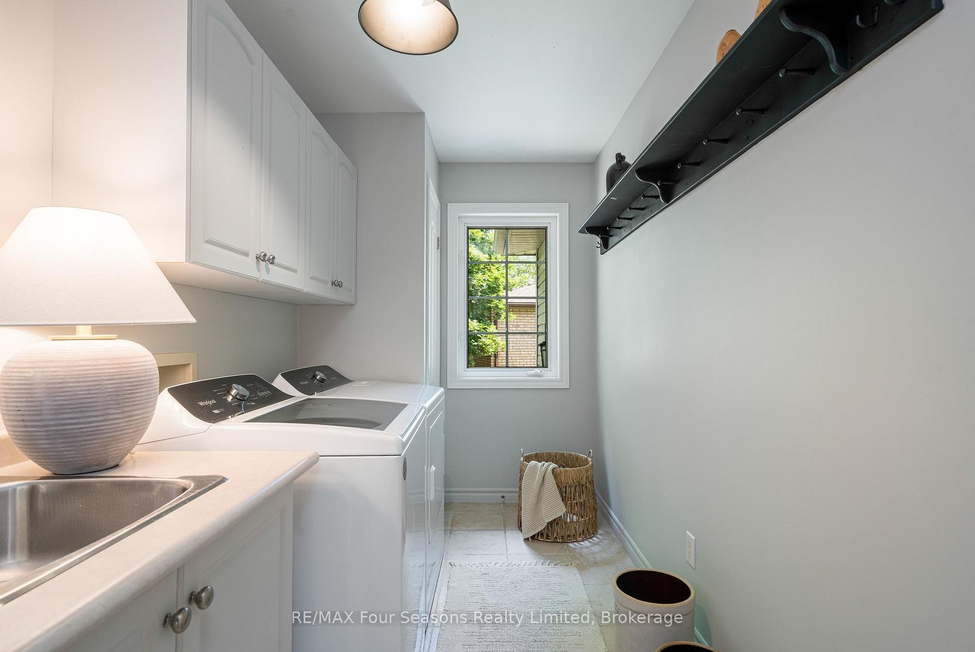 25 Kelley Crescent photo 10