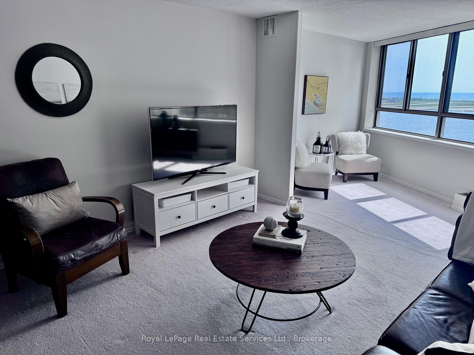 260 Queens Quay Unit 1704 photo 11