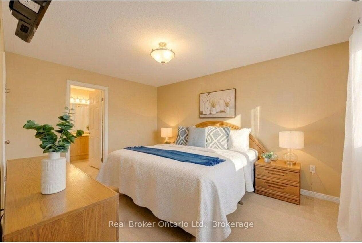 51 Sundance Crescent photo 12