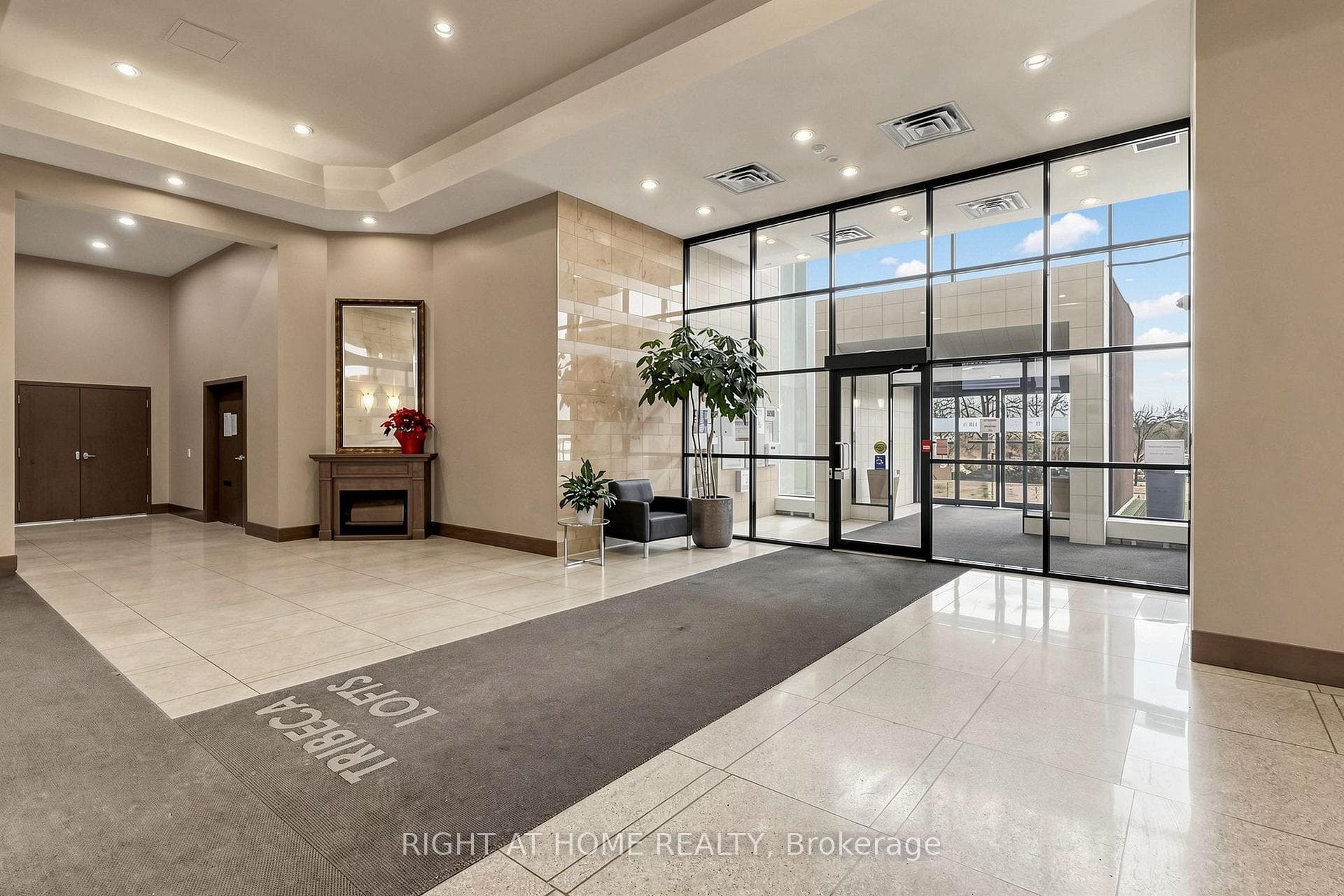 797 Don Mills Road Unit 1104 photo 4