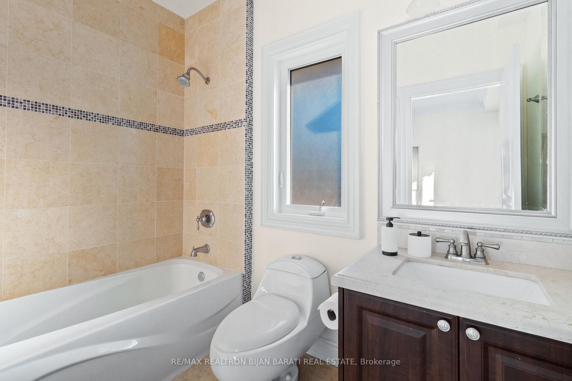 255 Homewood Avenue photo 34