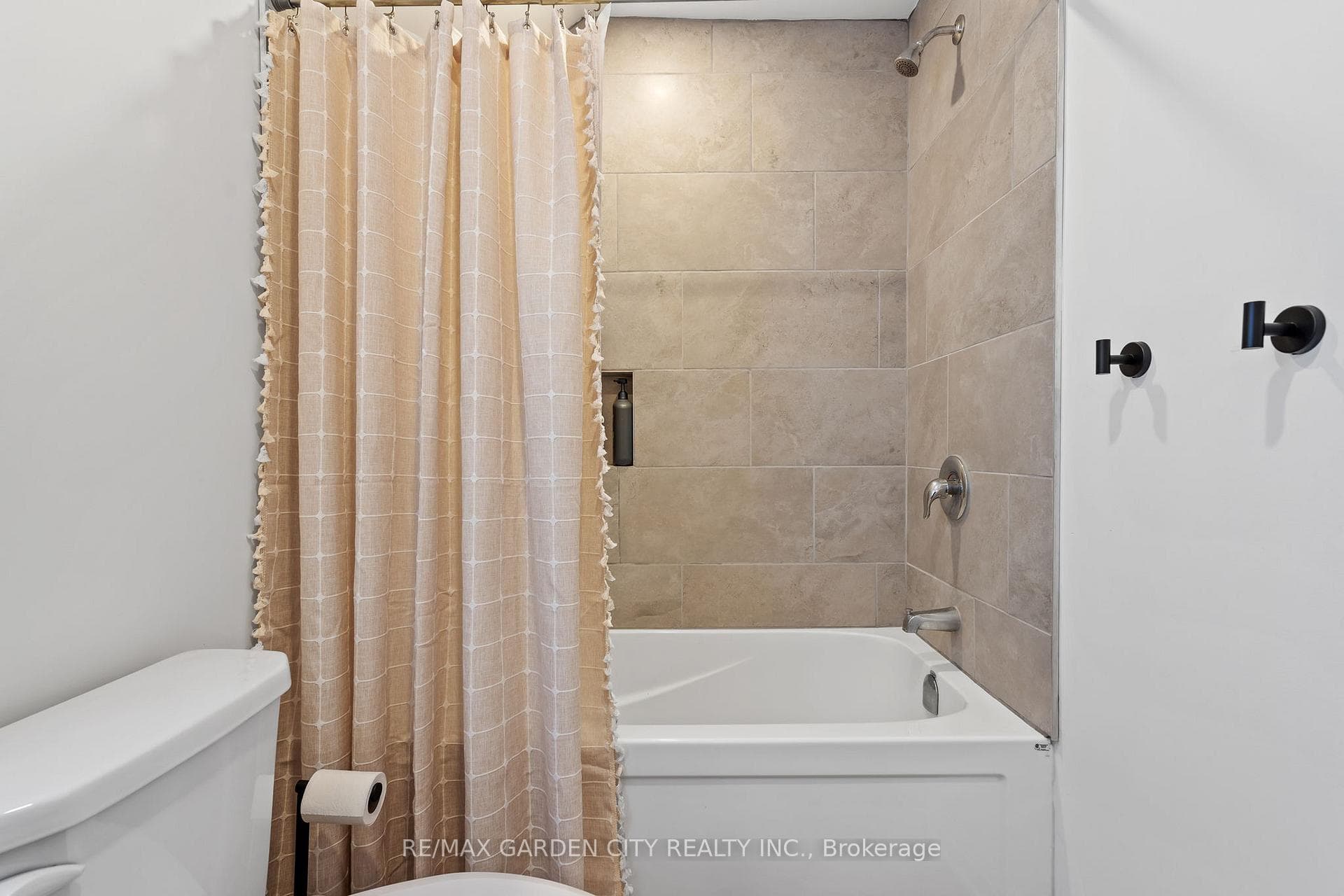 64 Vale Avenue photo 15