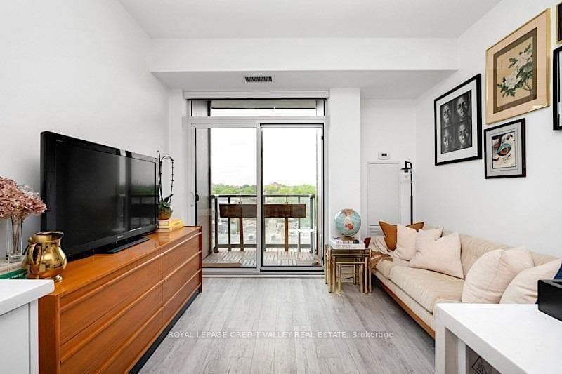 106 Dovercourt Road Unit 611 photo 12