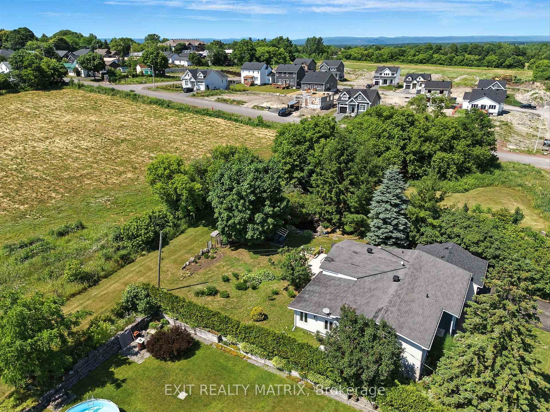 26 Farmers Avenue photo 33