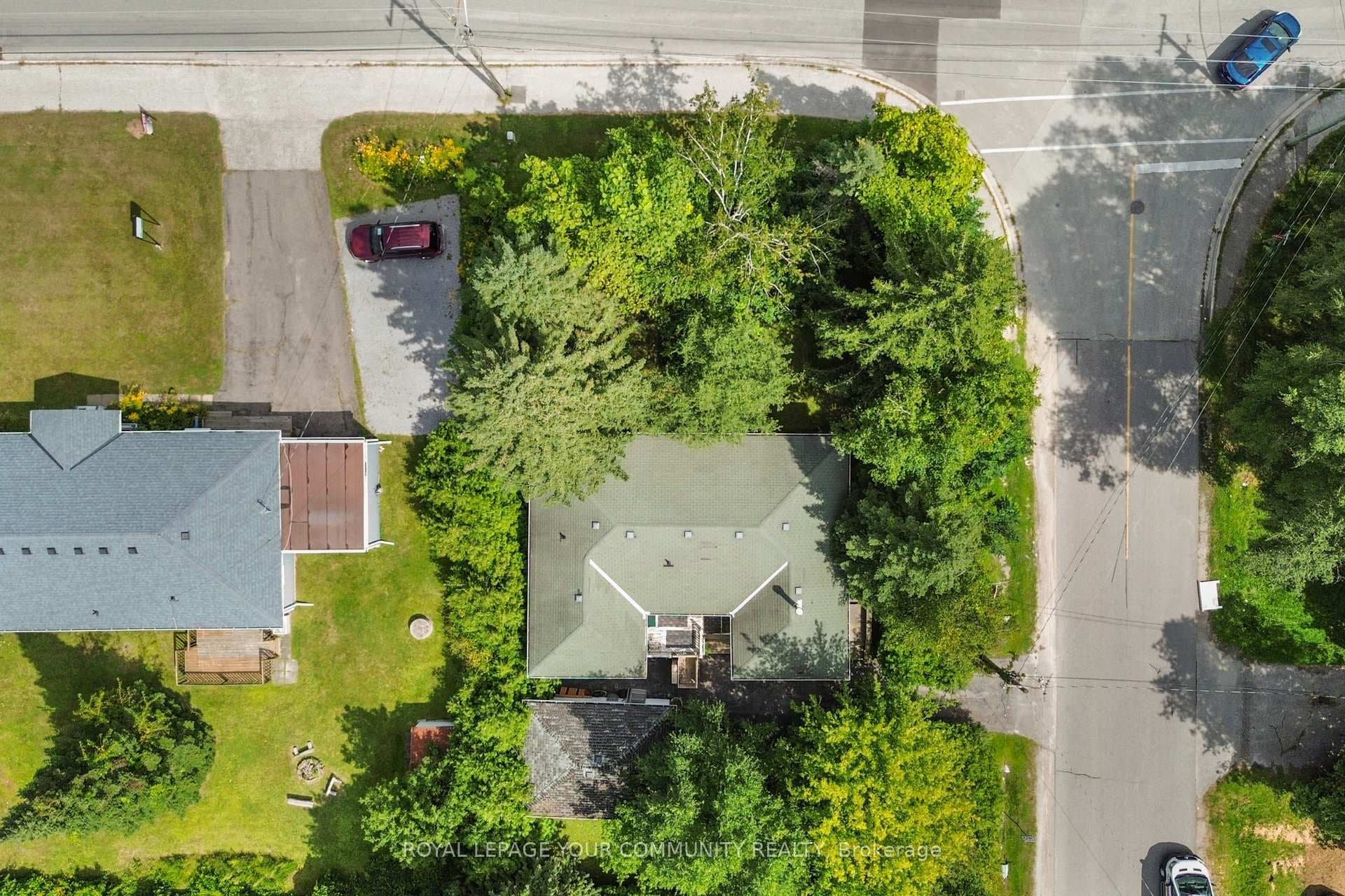 196 Pleasant Boulevard photo 34