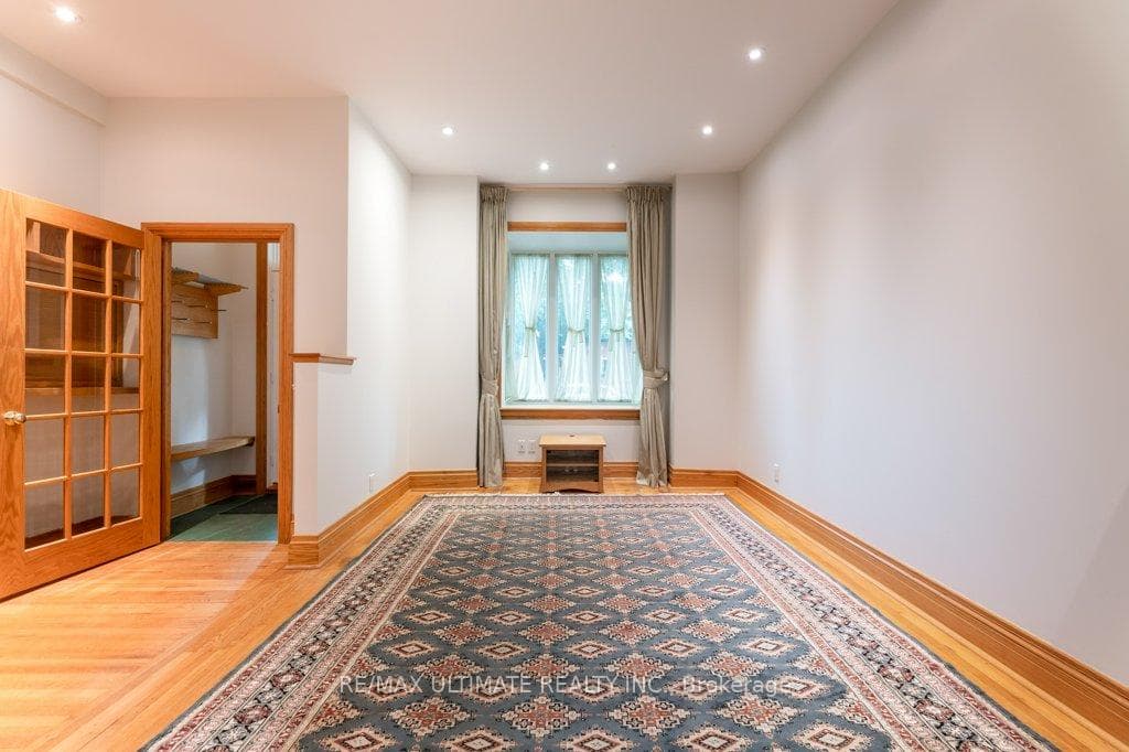 76 Sussex Avenue photo 7