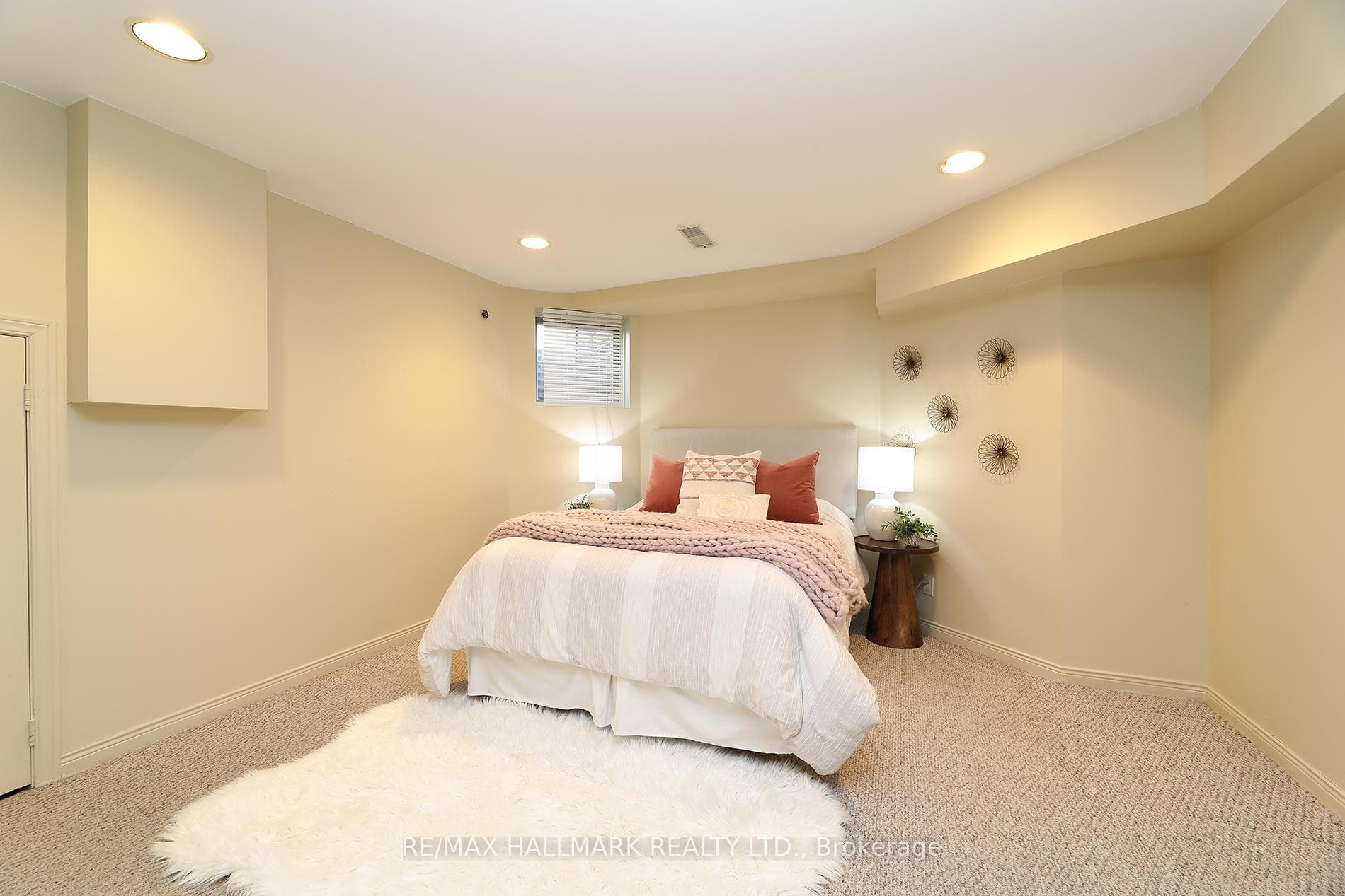 274 Wolverleigh Boulevard photo 17