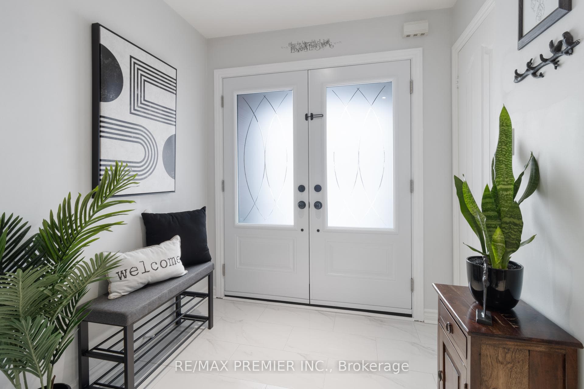 12 Auraglen Street photo 4