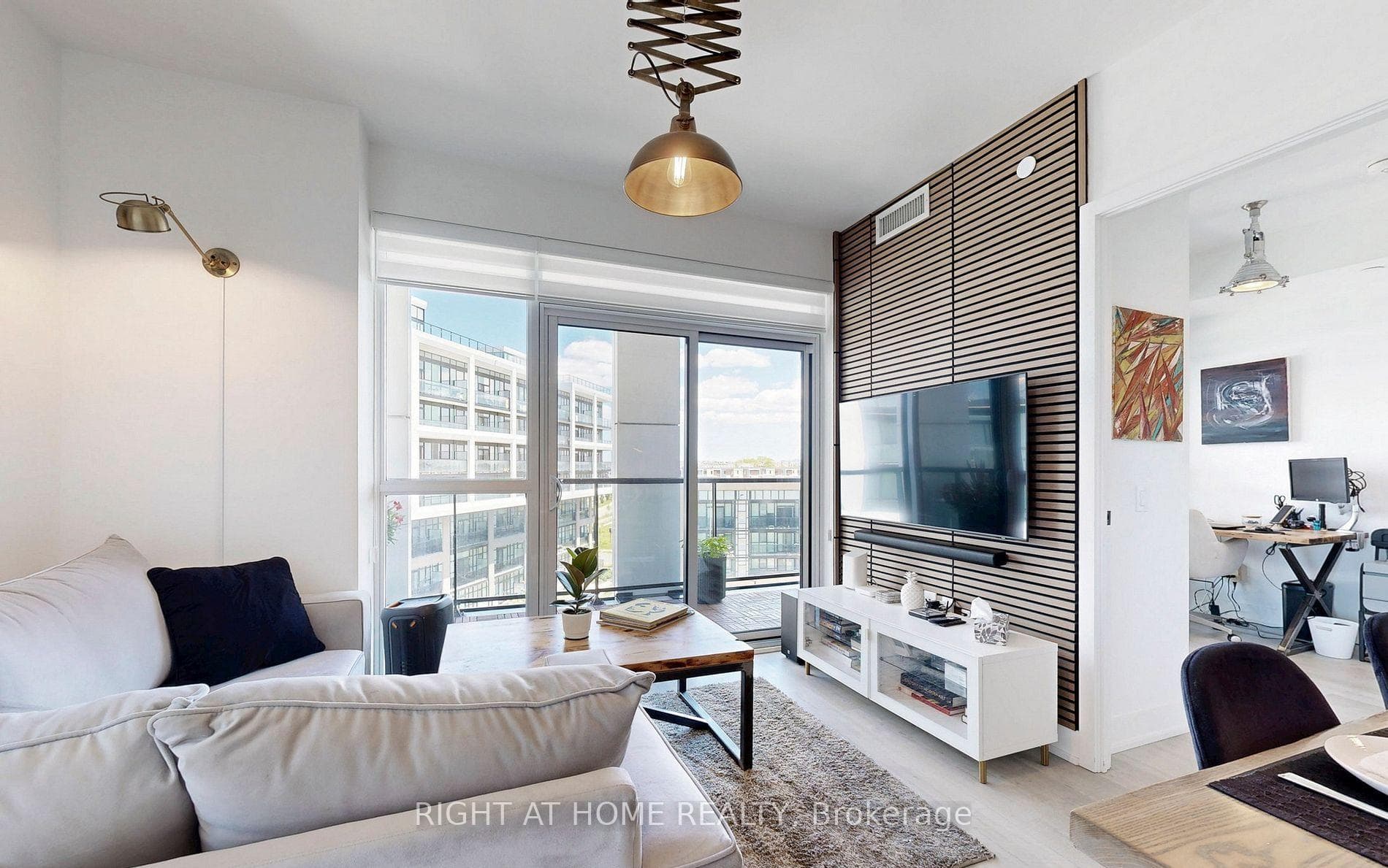 50 George Butchart Drive Unit 507 photo 1