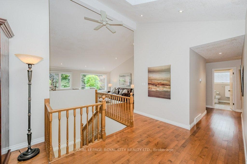 128 Harvard Road photo 3
