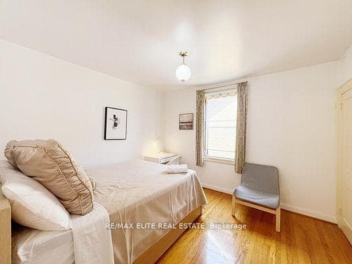 Upper 299 Robina Avenue photo 20