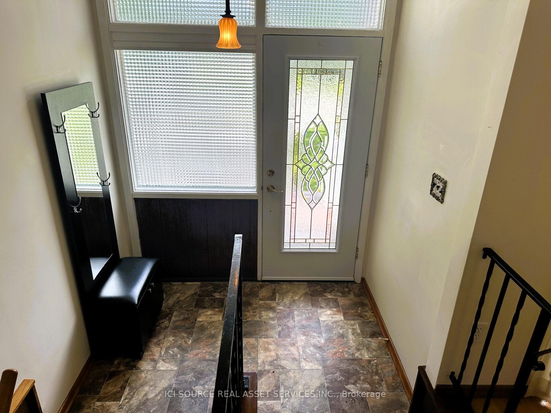 275 St Anne's Crescent photo 3