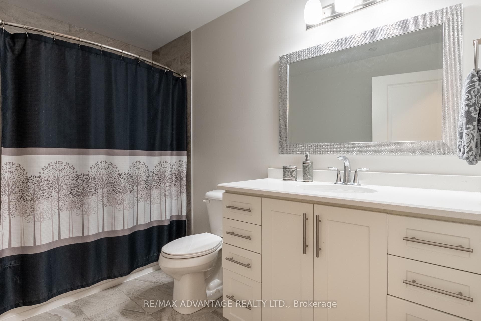 260 Villagewalk Boulevard Unit 603 photo 15