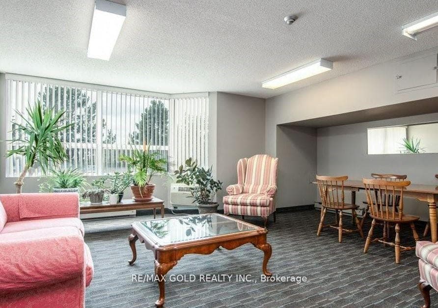 35 Green Valley Drive Unit 206 photo 5
