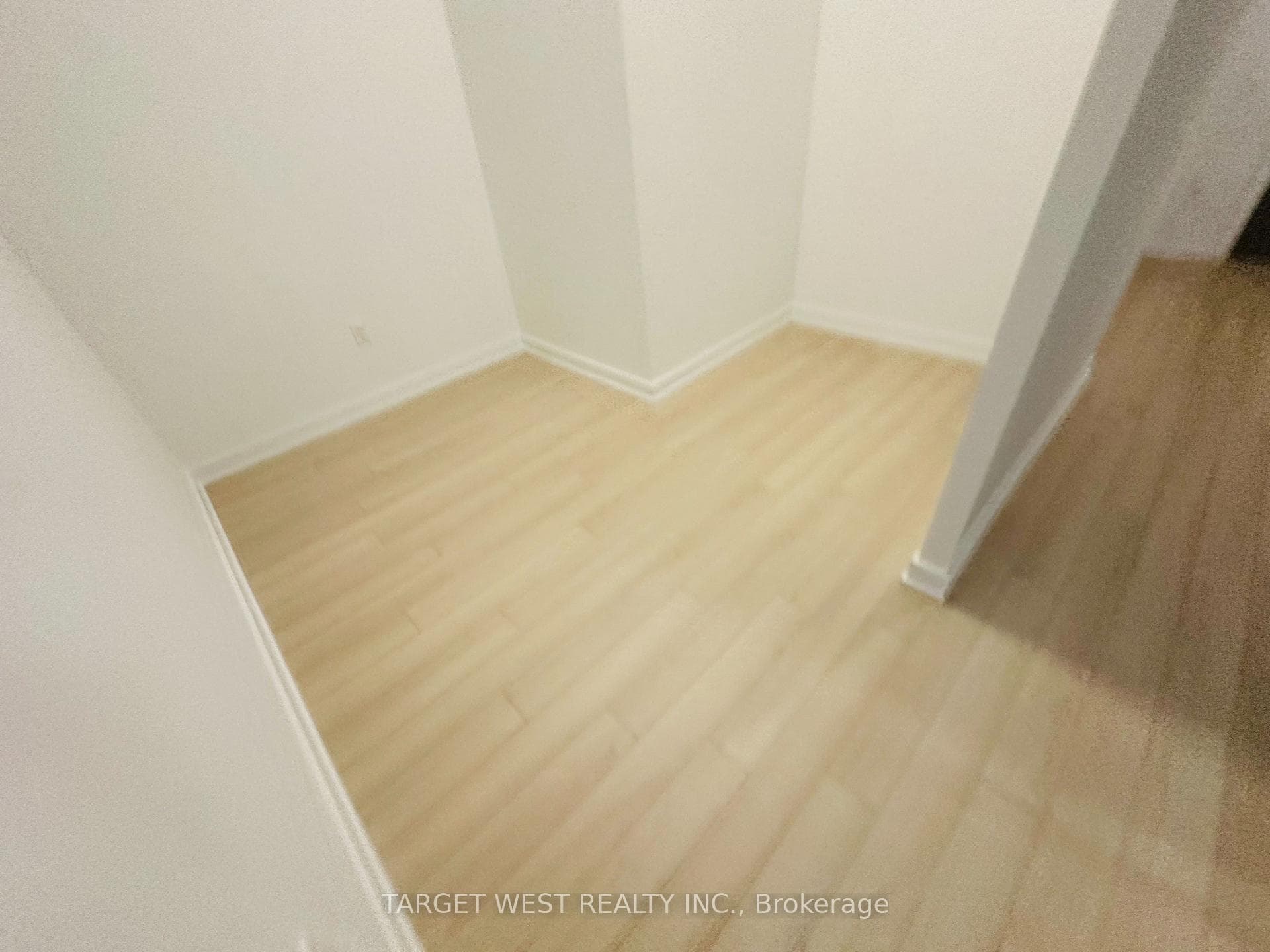 15 Skyridge Drive Unit 914 photo 9