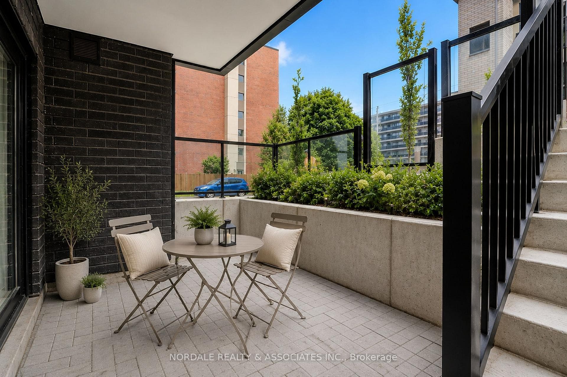 1670 Victoria Park Avenue Unit D109 photo 2