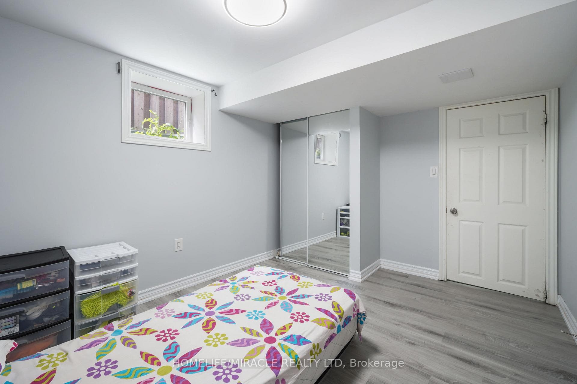 222 Sunforest Drive photo 37