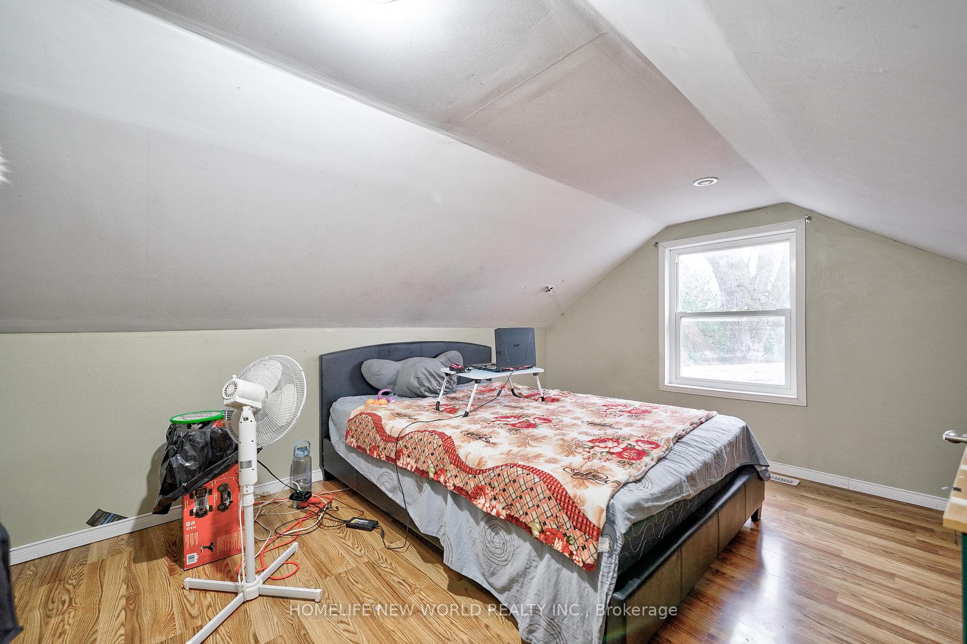 201 Pleasant Boulevard photo 29