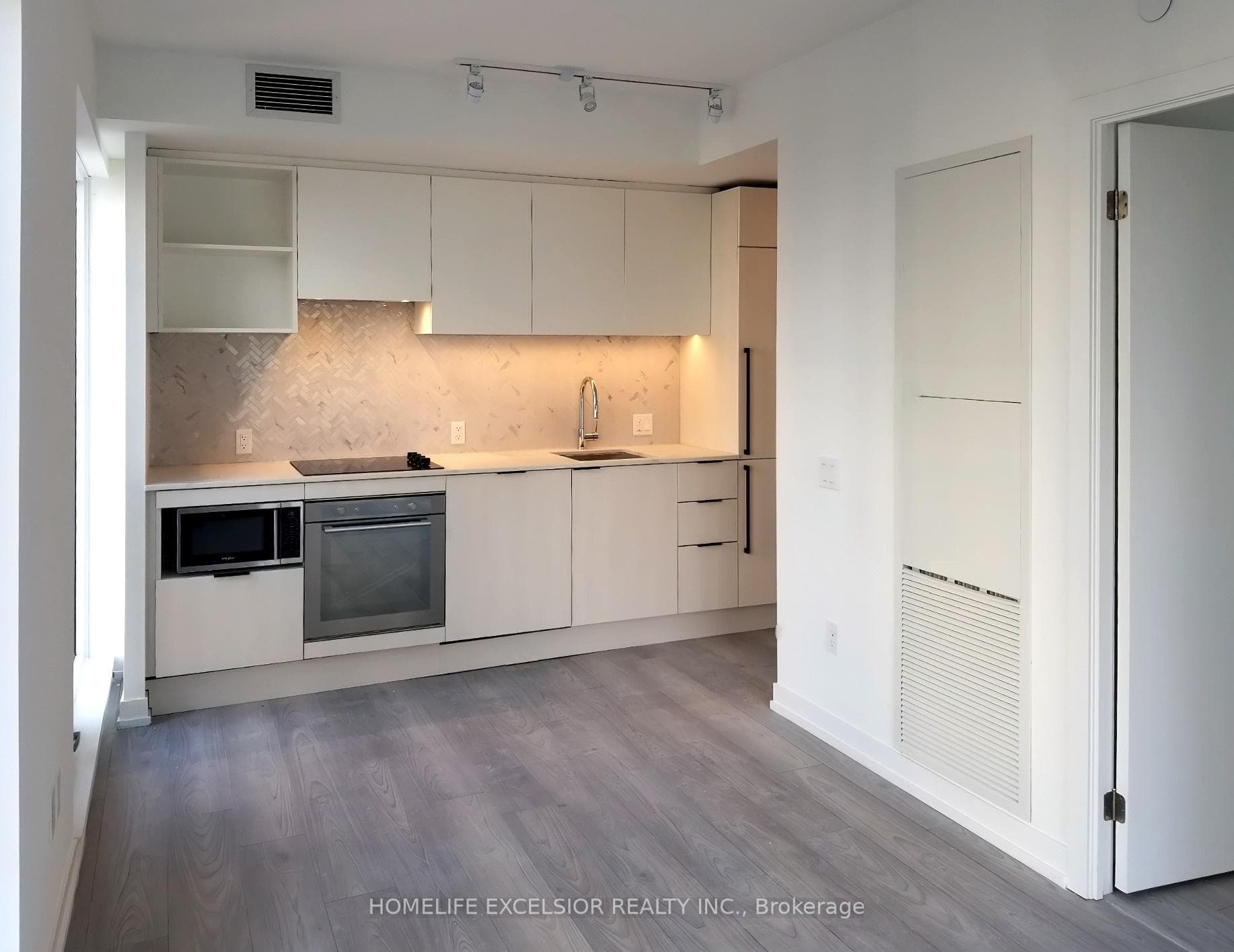 82 Dalhousie Street Unit 2217 photo 2