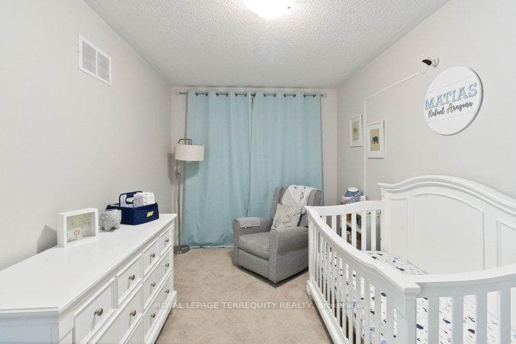 40 Doris Pawley Crescent photo 19