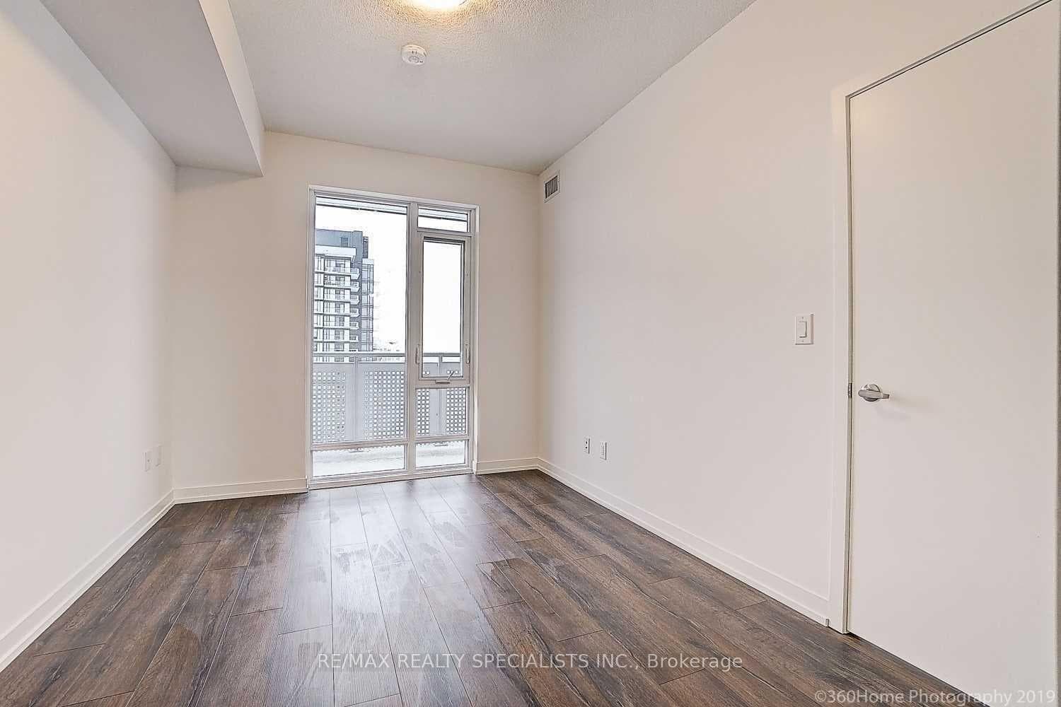 2520 Eglinton Avenue Unit 1701 photo 11