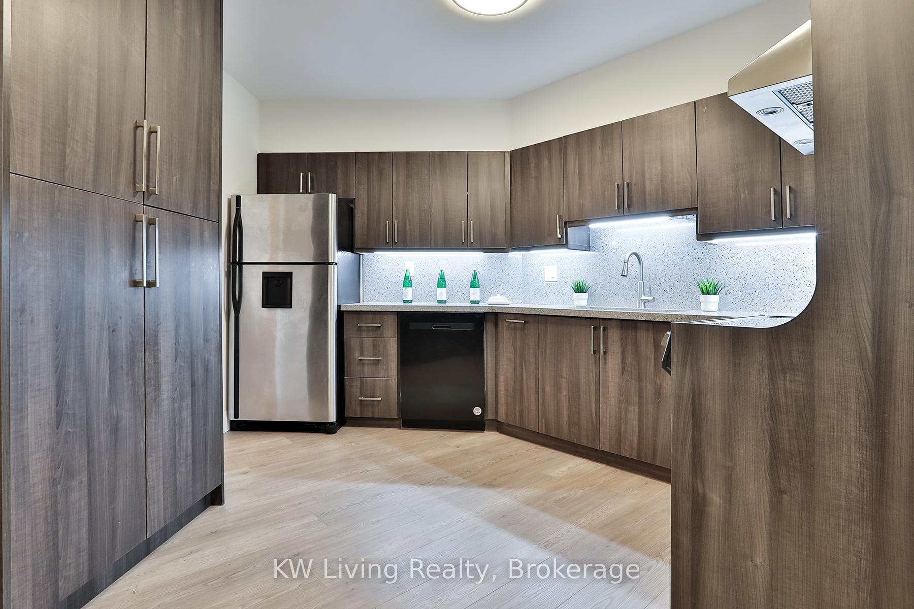 9 Chalmers Road Unit 101 photo 18