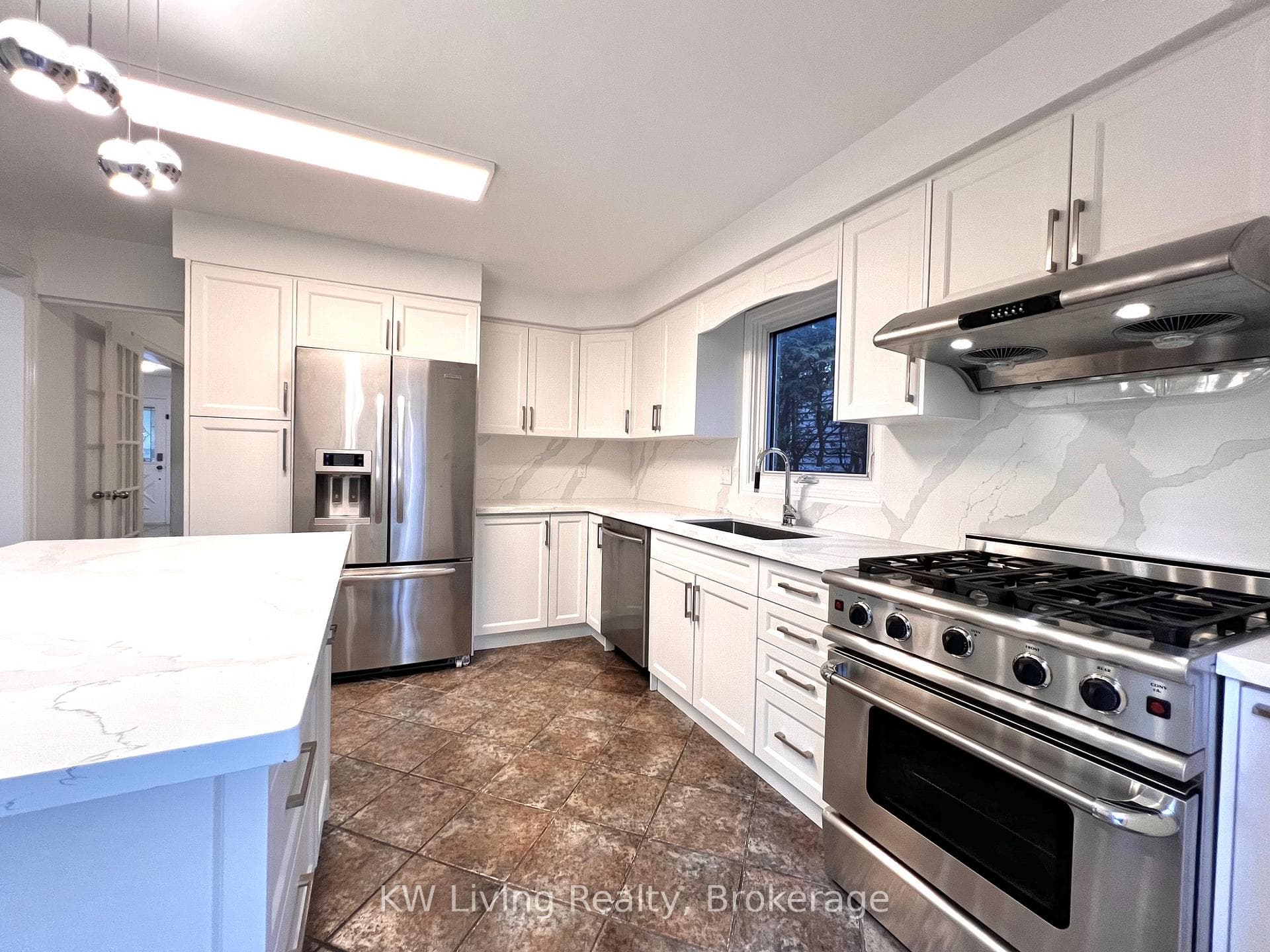 92 Breckonwood Crescent photo 9