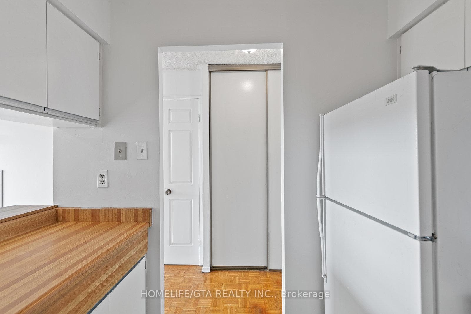 80 St. Patrick Street Unit 714 photo 6