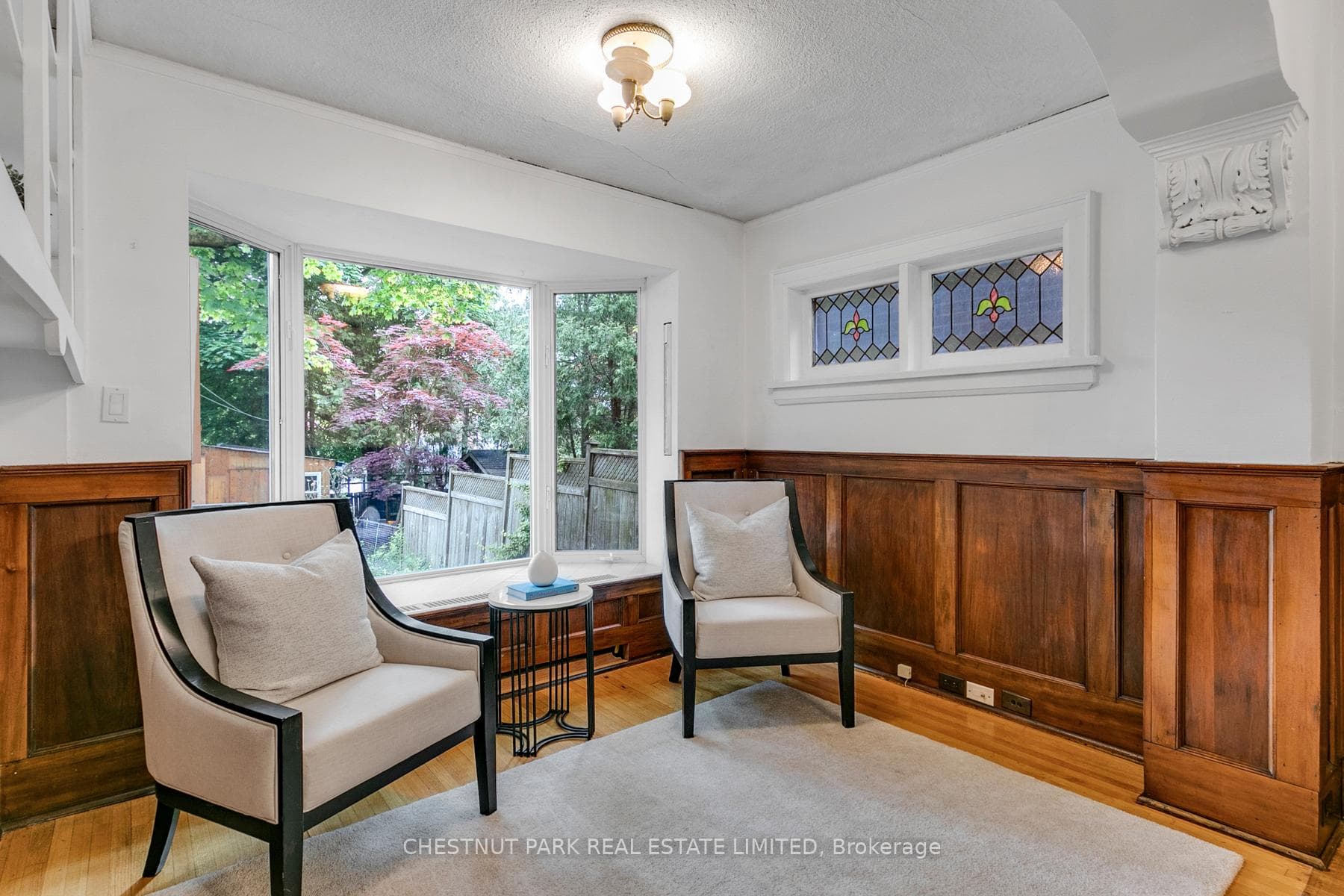 369 Castlefield Avenue photo 11