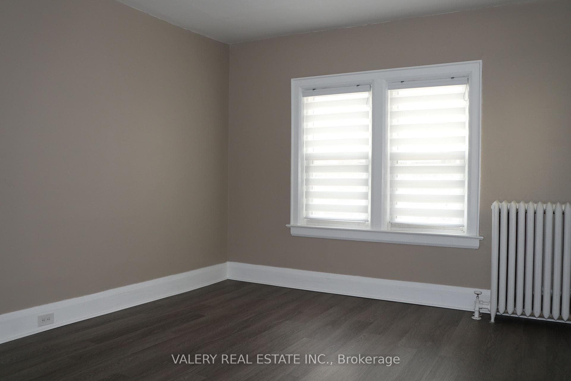 207 Oakwood Avenue photo 24