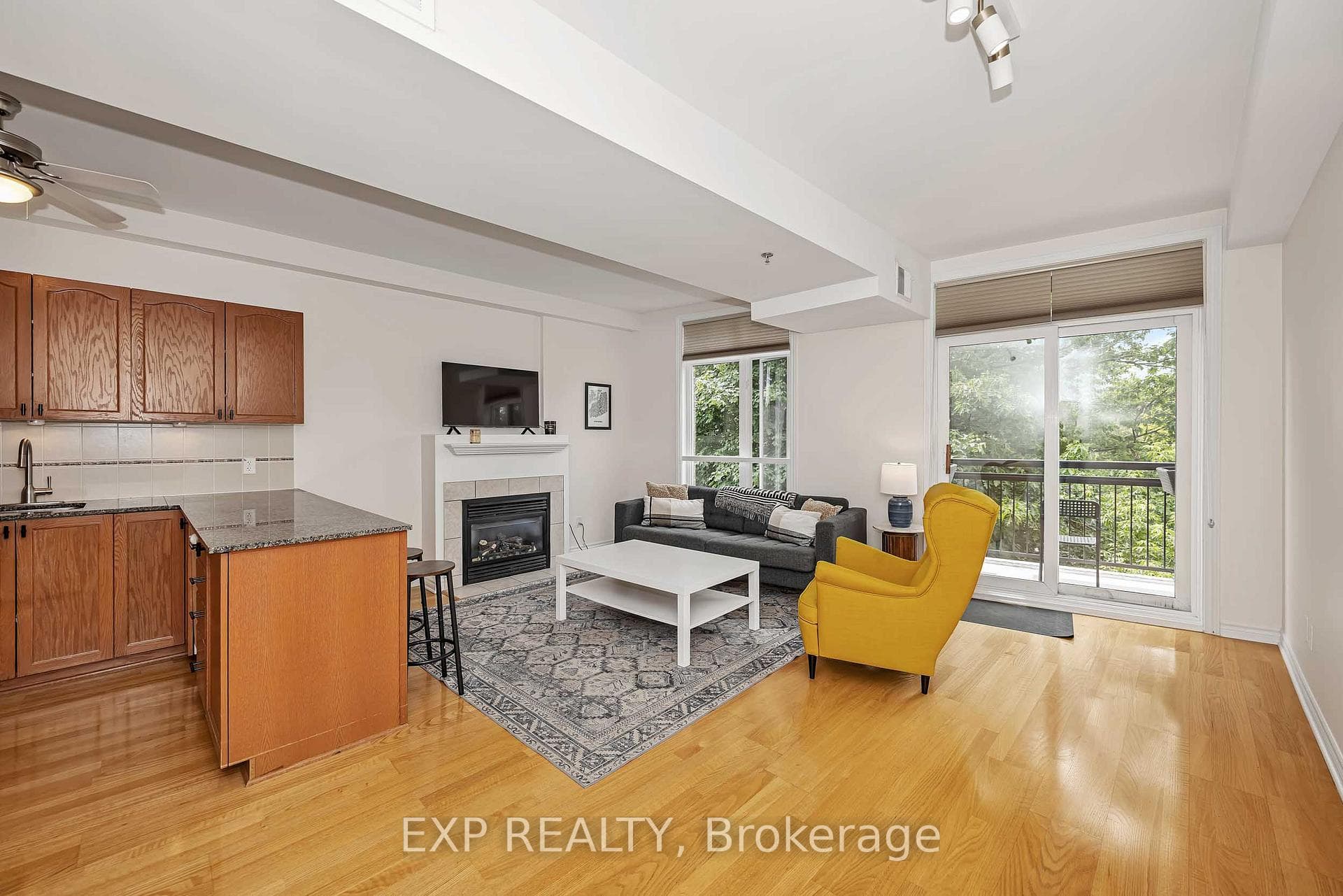 6 Grove Avenue Unit 305 photo 6