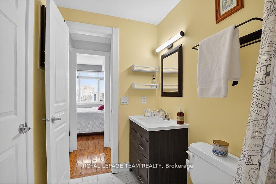124 Guigues Avenue Unit B204 photo 23