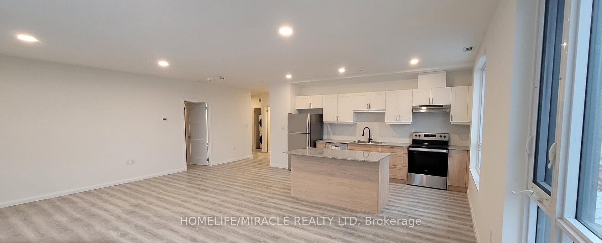 1098 Paisley Road Unit 304 photo 4