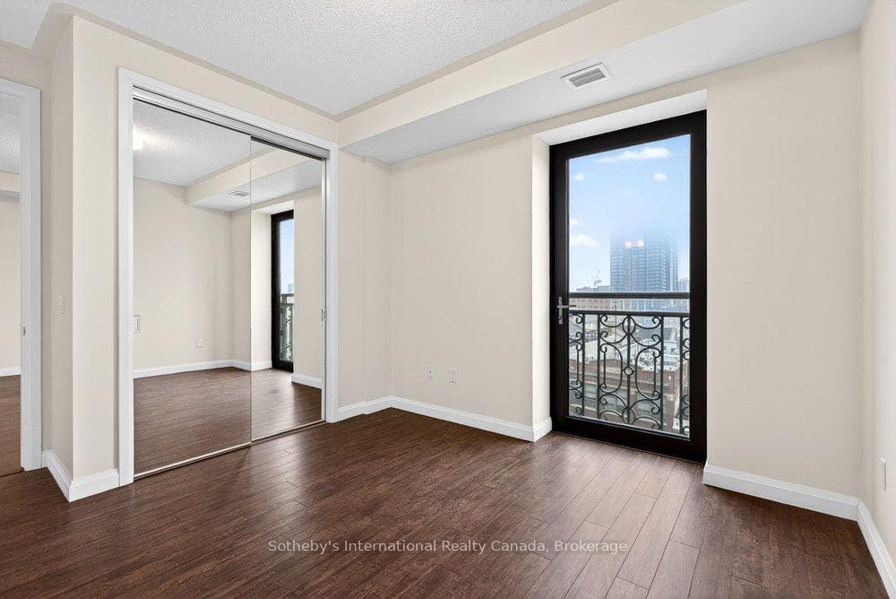 112 King Street Unit 701 photo 19