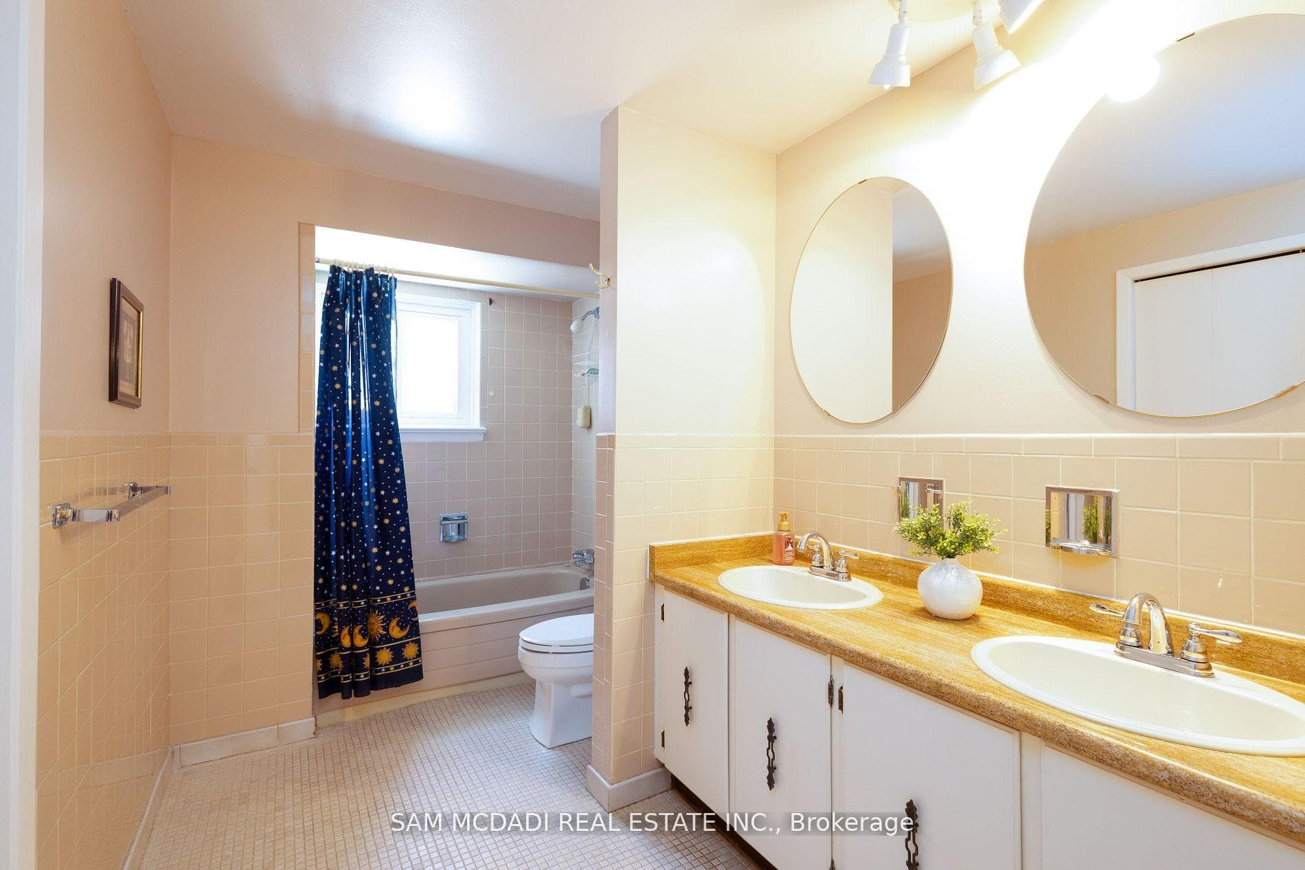 1467 Flaminia Court photo 22