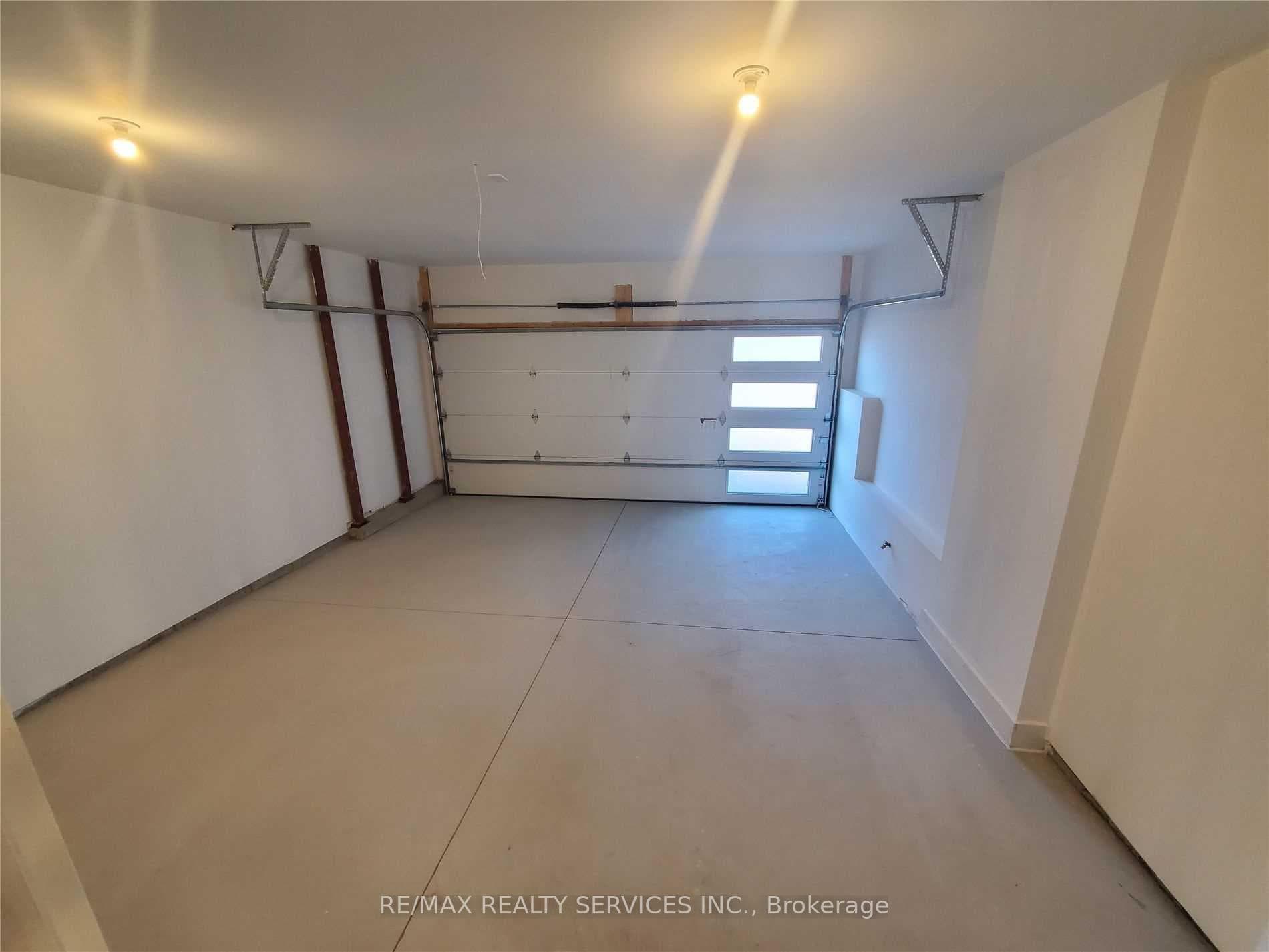7418 Jonathan Drive photo 17