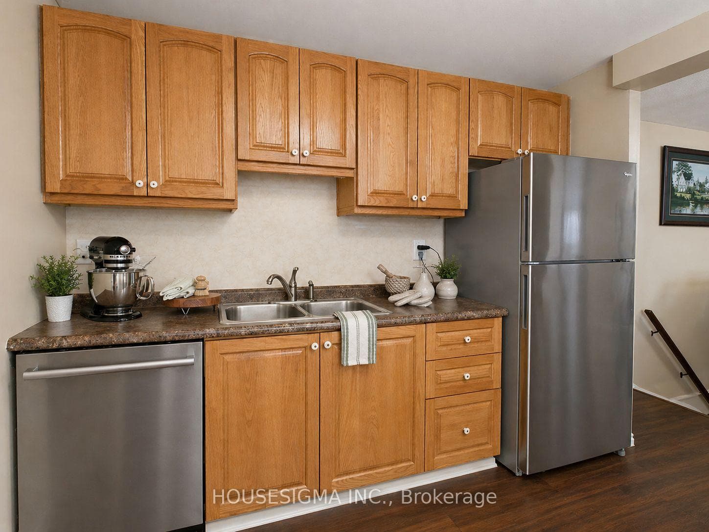 607 Down Crescent photo 16