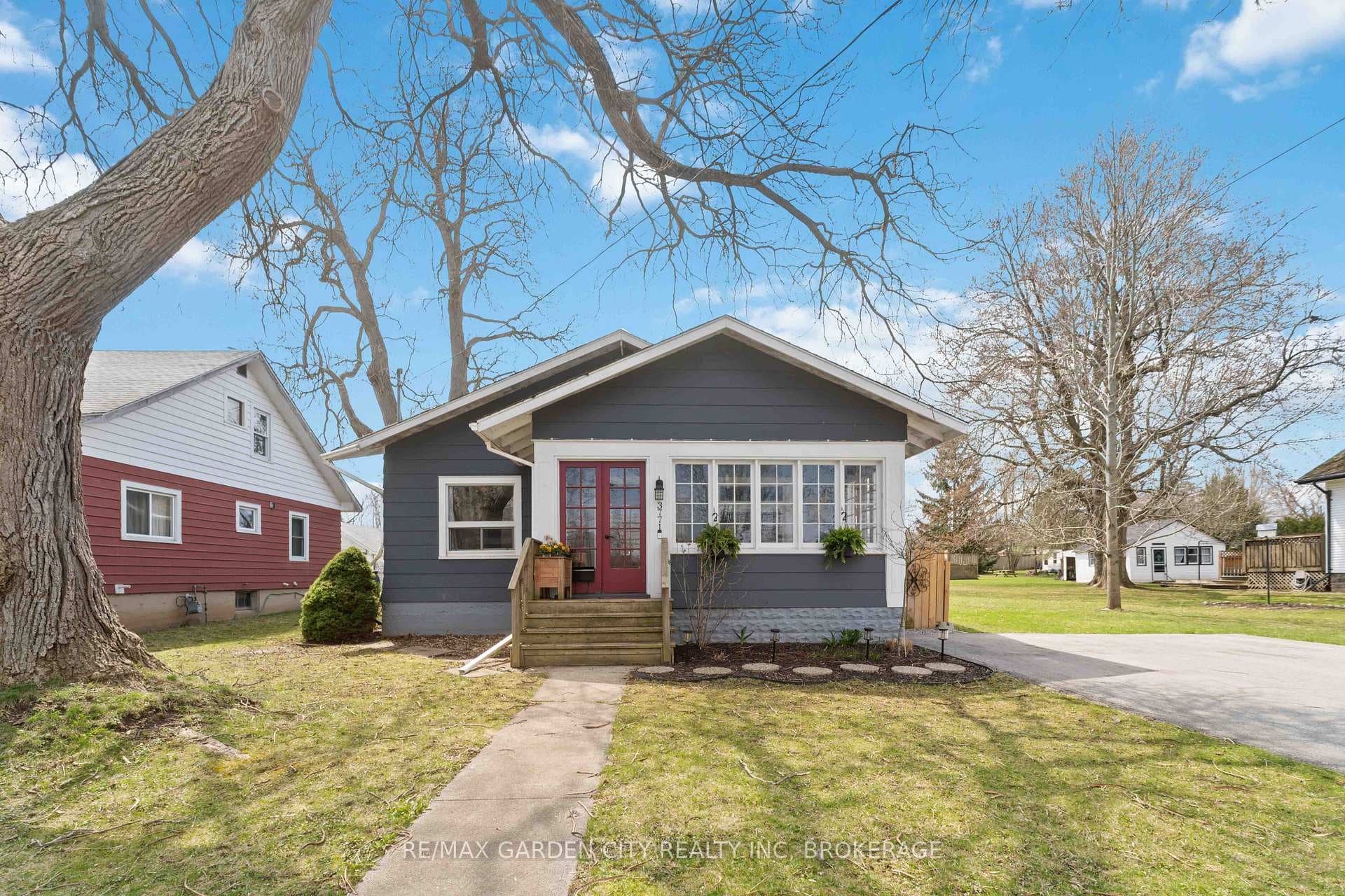 3771 HIGHLAND Drive photo 1