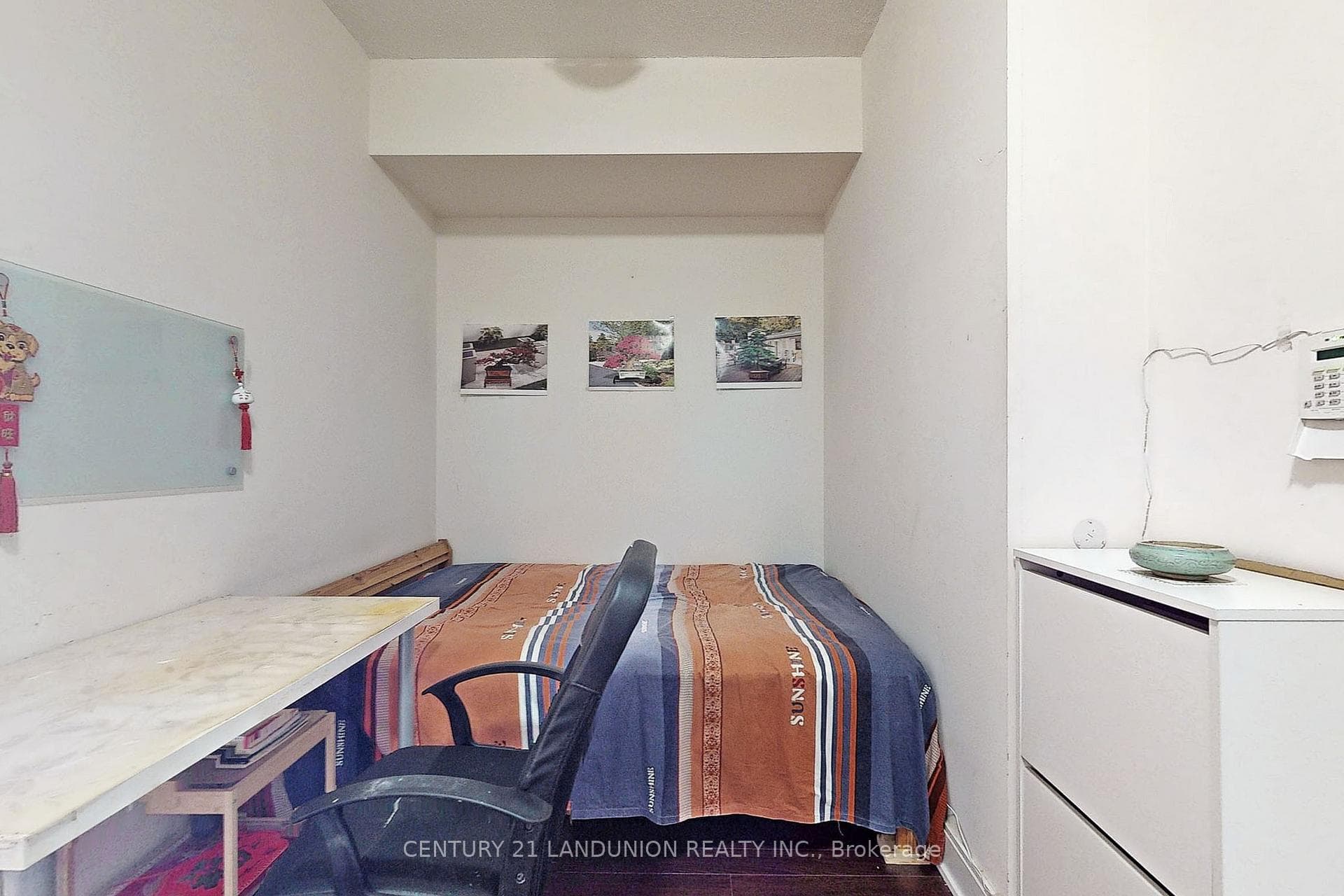 135 Village Green Square Unit 2216 photo 16