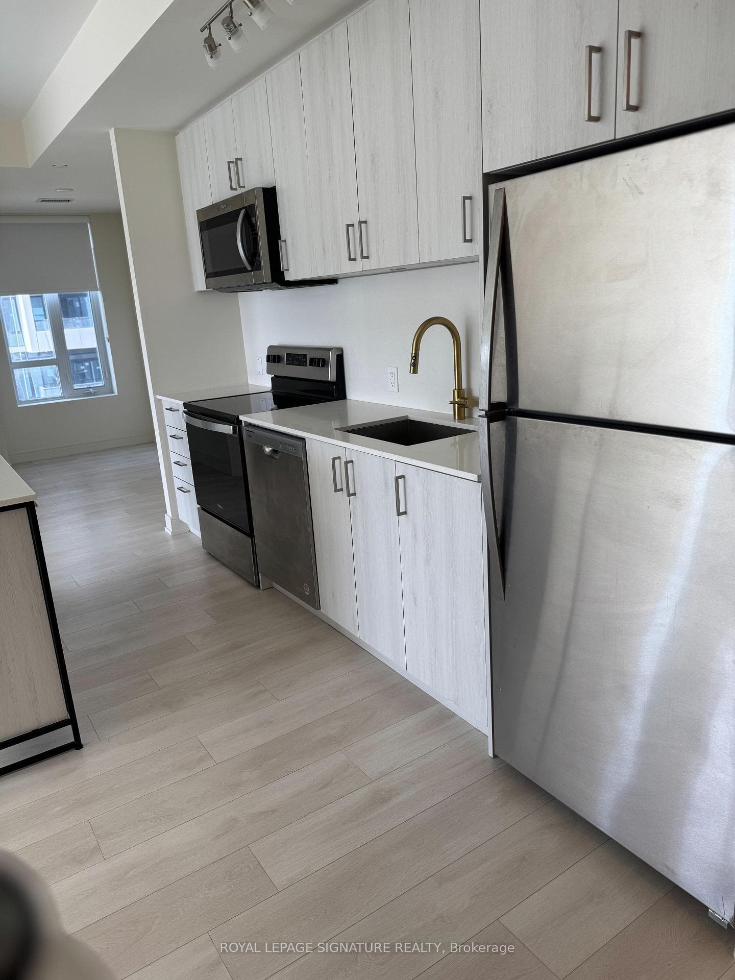 8010 Derry Road Unit 1007 photo 9