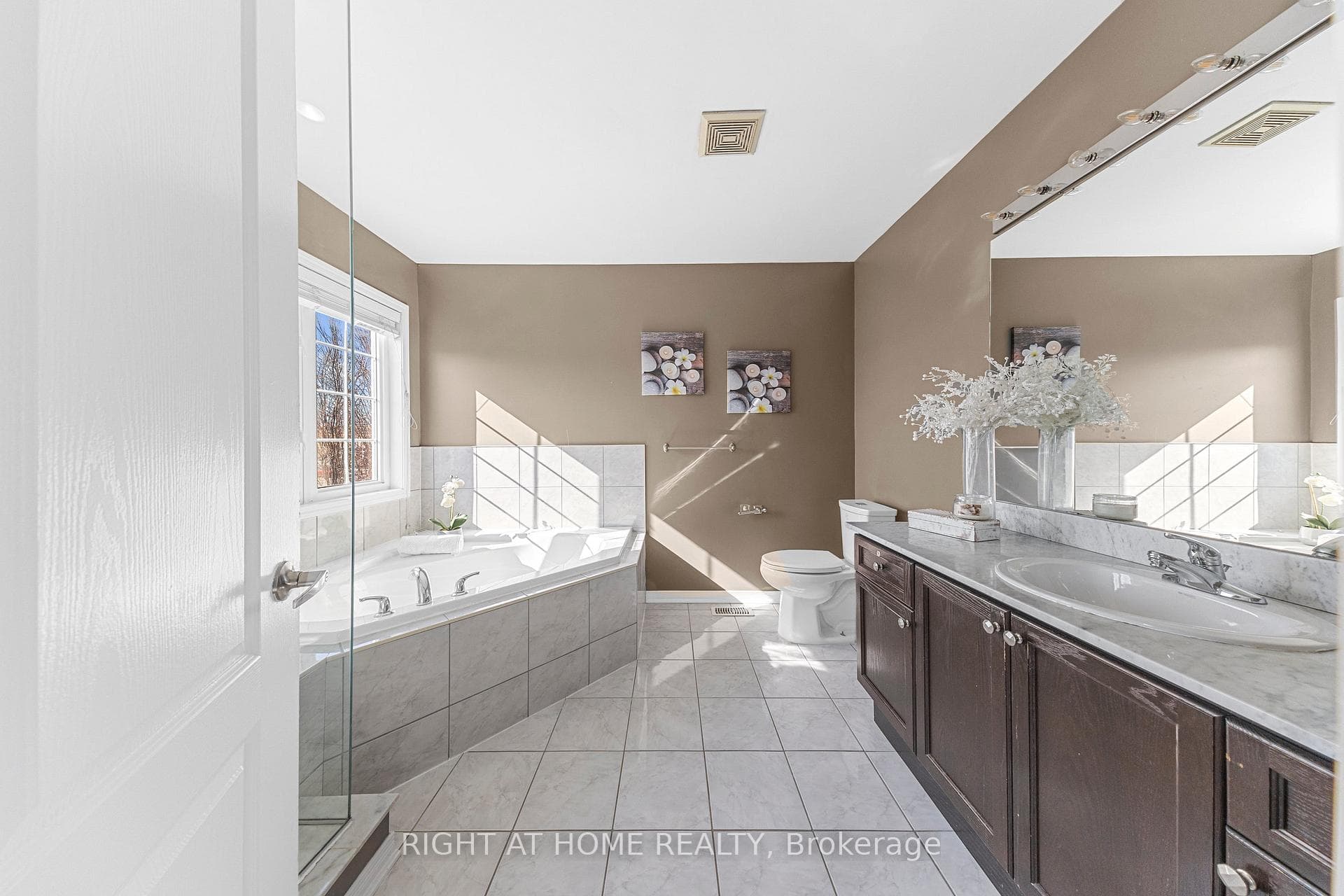 28 Booker Drive photo 21