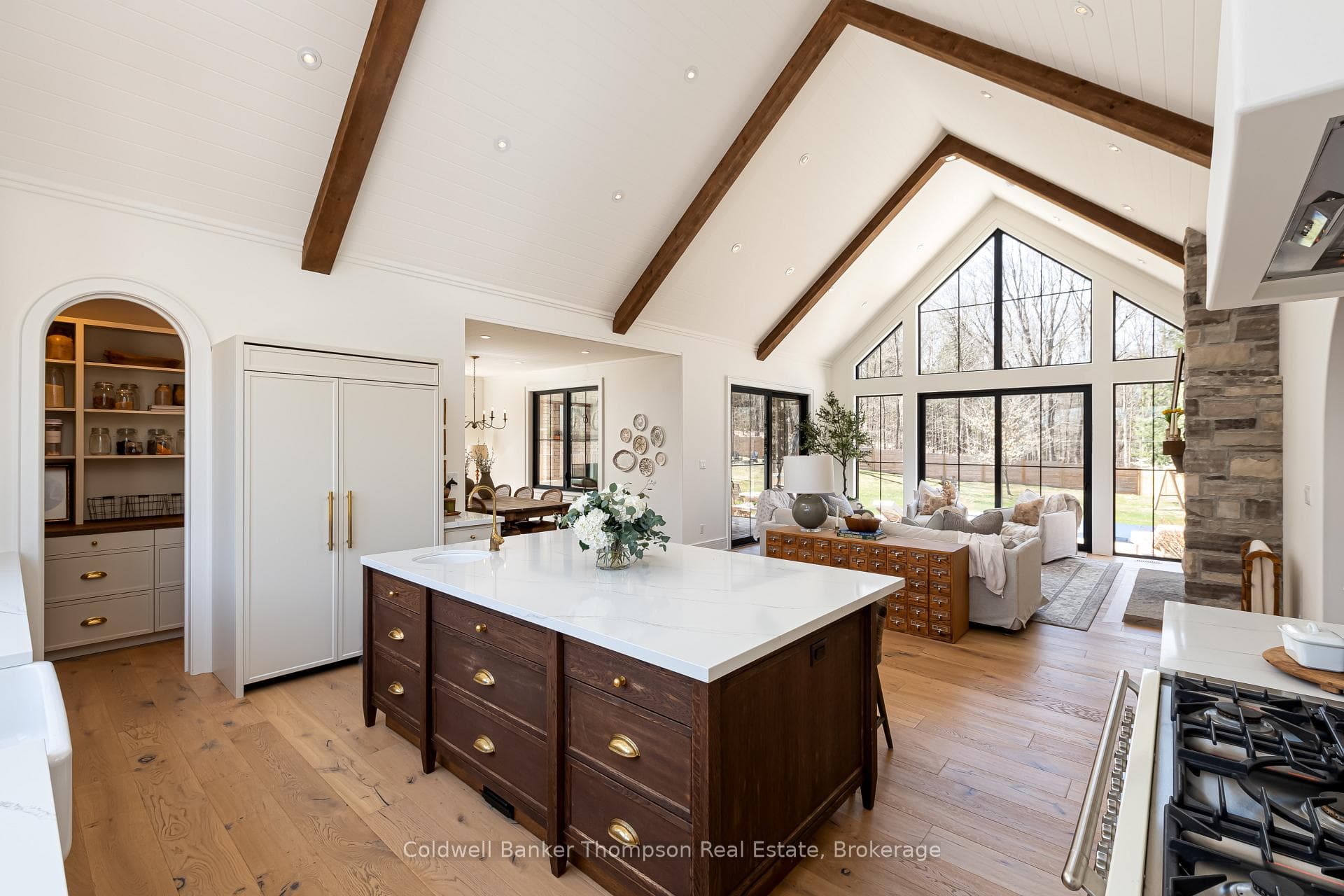 350 Skyhills Road photo 12