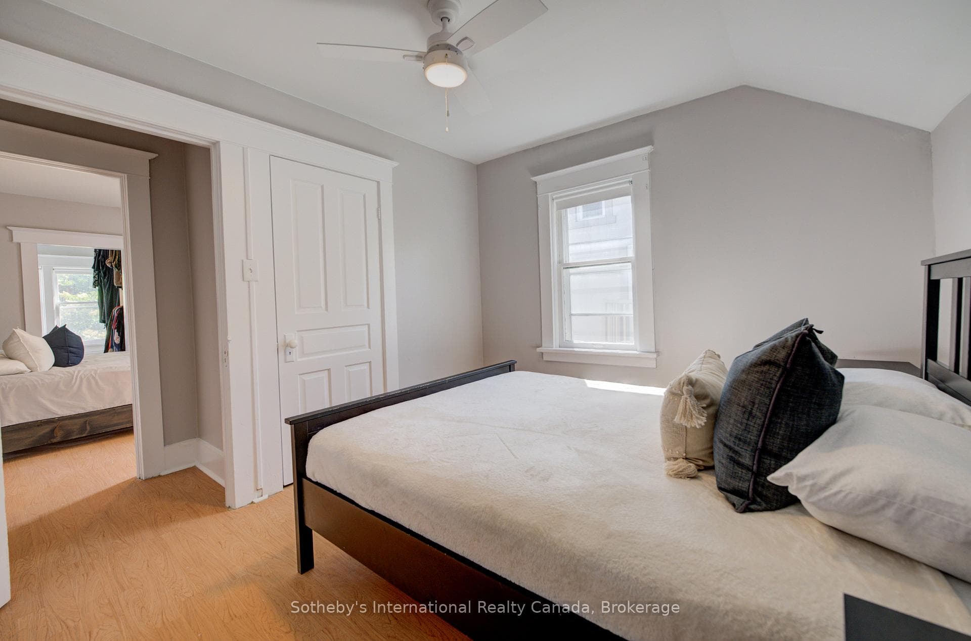 151 Esson Street photo 19