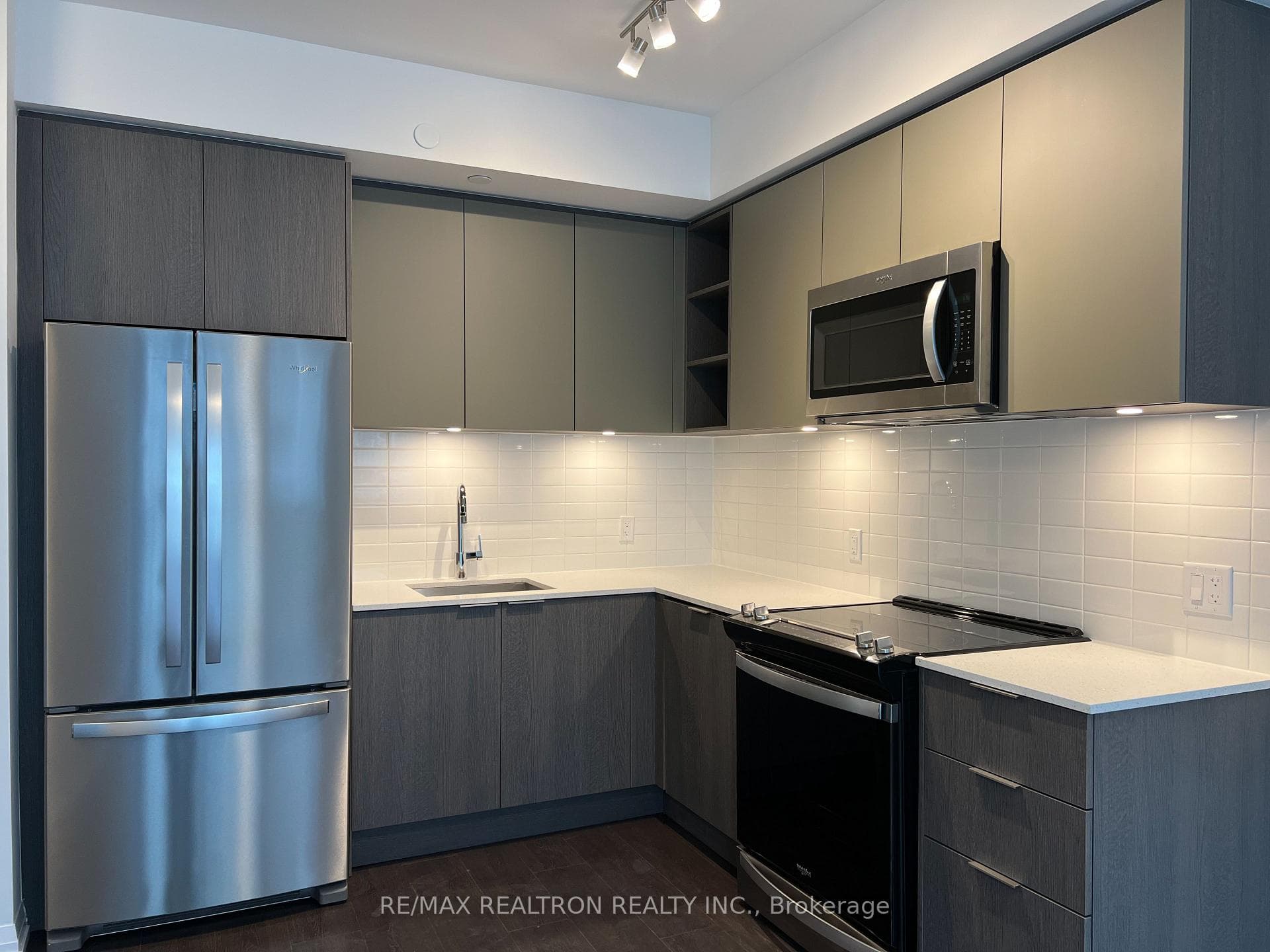 25 Holly Street Unit 1005 photo 6